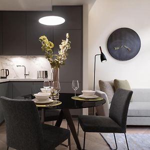 Appartement à 2 Chambres à Coucher